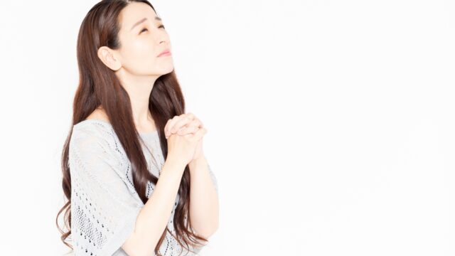 苦しい時の神頼み くるしいときのかみだのみ とは 意味や使い方 例文を徹底解説 ことわざのナルゾウ